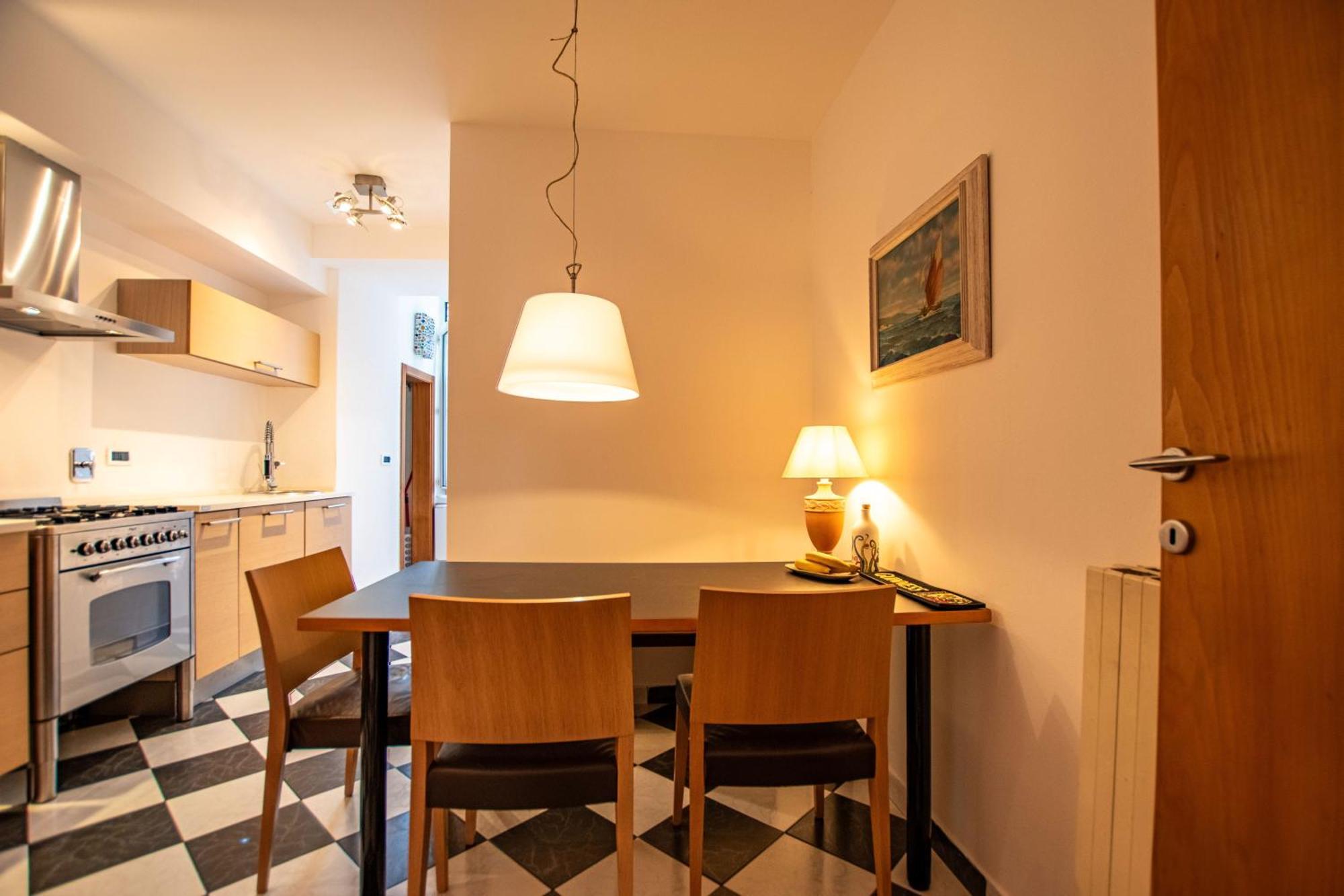 White Tower Guesthouse Trieste Exterior foto